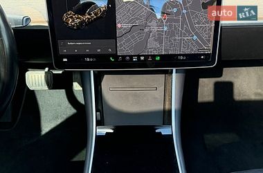 Седан Tesla Model 3 2018 в Кривому Розі