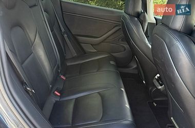 Седан Tesla Model 3 2018 в Кривому Розі