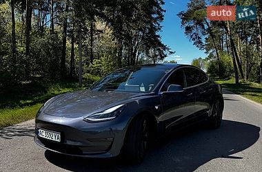Седан Tesla Model 3 2019 в Луцке