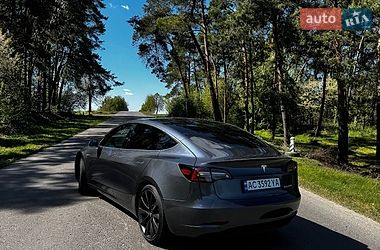 Седан Tesla Model 3 2019 в Луцке