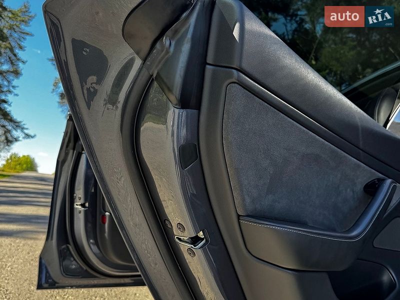 Седан Tesla Model 3 2019 в Луцке
