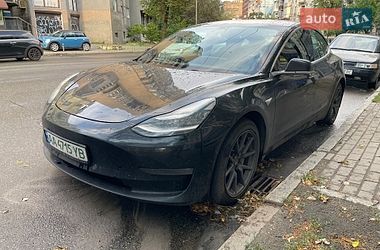 Седан Tesla Model 3 2018 в Києві