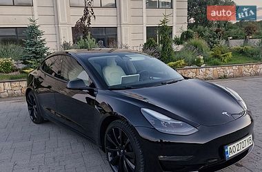Седан Tesla Model 3 2023 в Хусті