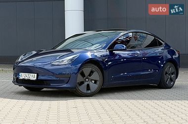 Седан Tesla Model 3 2021 в Киеве