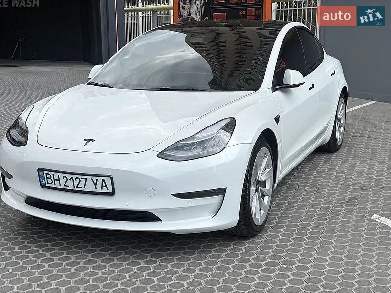 Tesla Model 3 2021