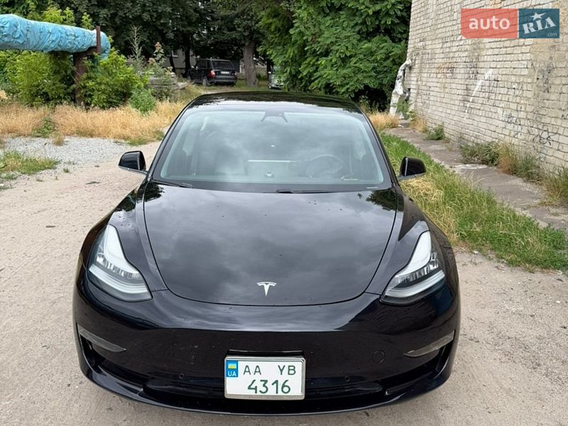 Tesla Model 3 2018