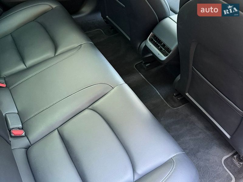 Седан Tesla Model 3 2022 в Днепре