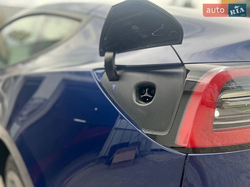 Седан Tesla Model 3 2023 в Киеве фото 10 Седан Tesla Model 3 2023 в Киеве
