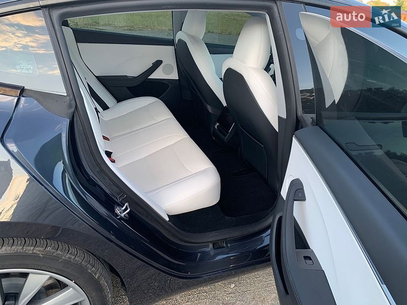 Седан Tesla Model 3 2025 в Киеве фото 20 Седан Tesla Model 3 2025 в Киеве
