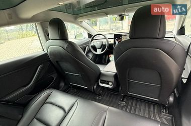 Седан Tesla Model 3 2019 в Стрые