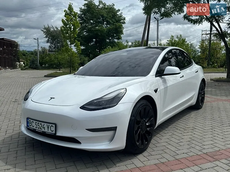Tesla Model 3