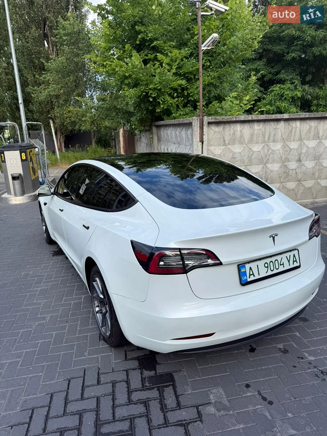 2023 Tesla Model 3 - фото 1