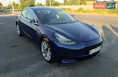 Седан Tesla Model 3 2019 в Киеве