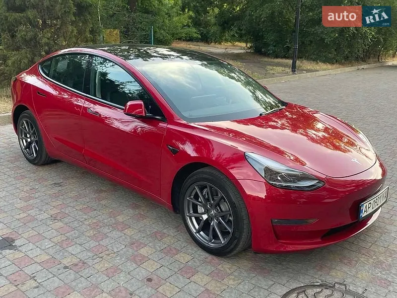 Tesla Model 3 2022