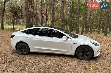Седан Tesla Model 3 2019 в Кам'янському