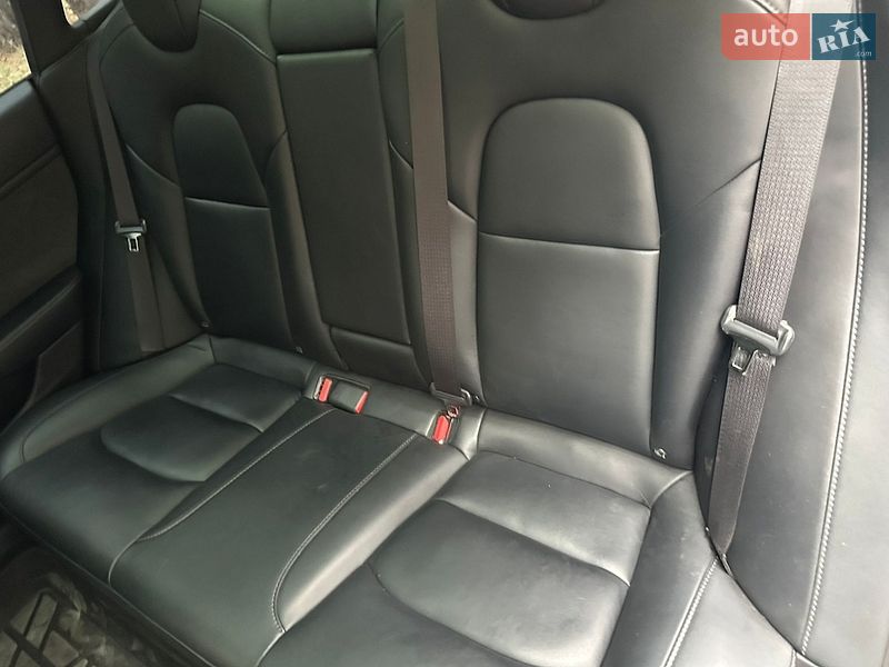 Седан Tesla Model 3 2019 в Кам'янському