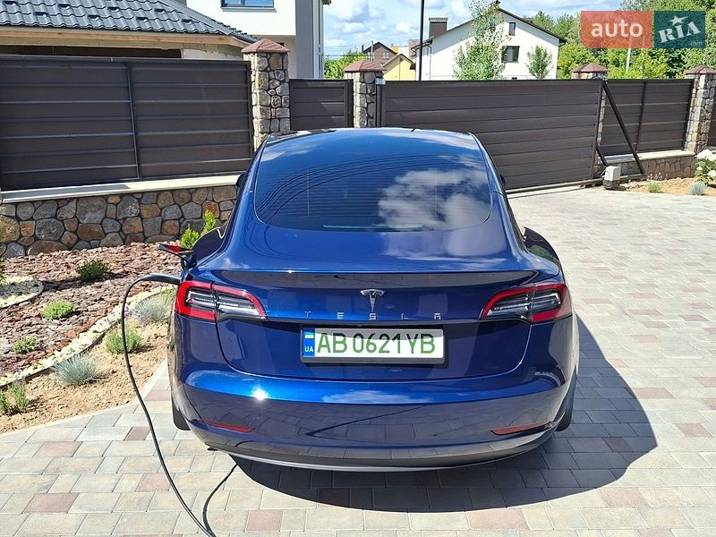 Седан Tesla Model 3 2022 в Вінниці