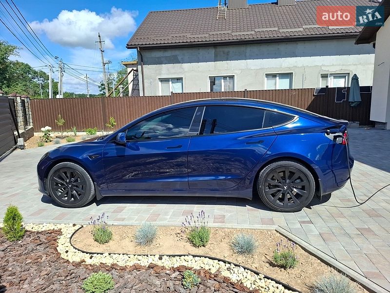 Седан Tesla Model 3 2022 в Вінниці