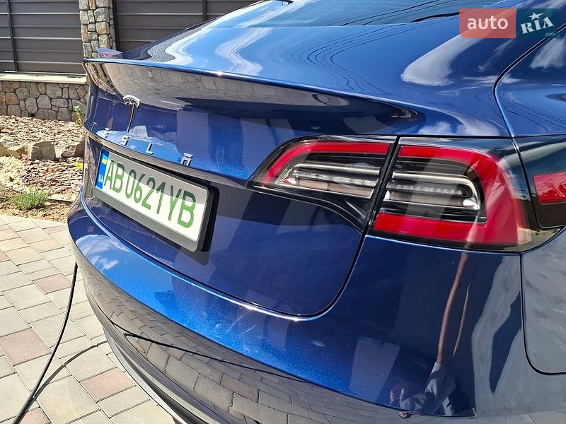 Седан Tesla Model 3 2022 в Вінниці