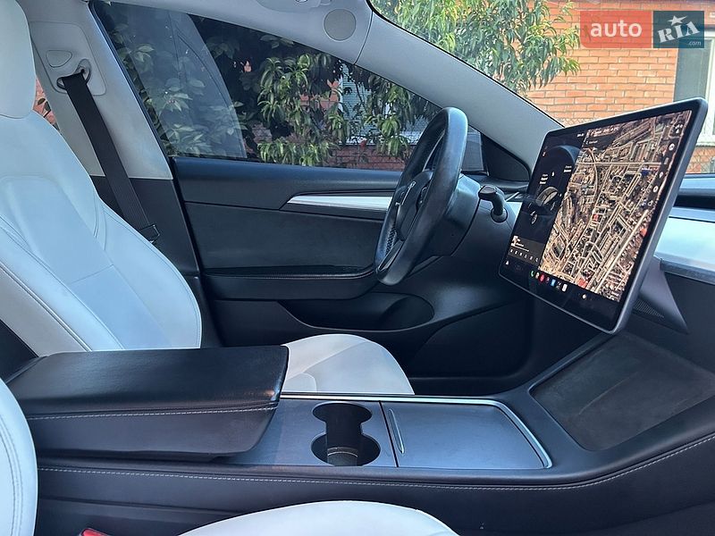 Седан Tesla Model 3 2021 в Вінниці
