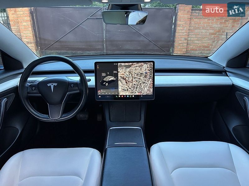 Седан Tesla Model 3 2021 в Вінниці