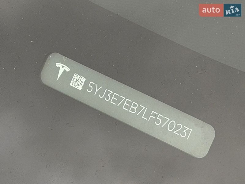 Седан Tesla Model 3 2019 в Киеве