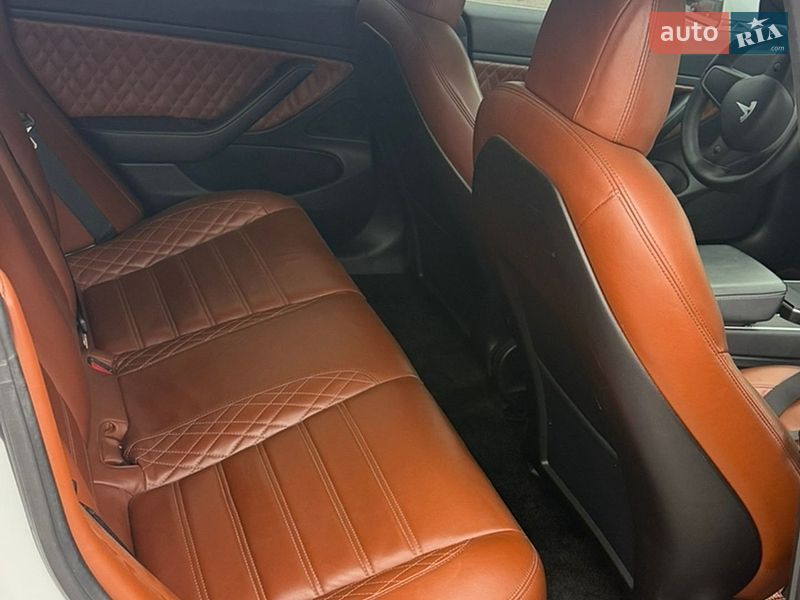 Седан Tesla Model 3 2019 в Києві