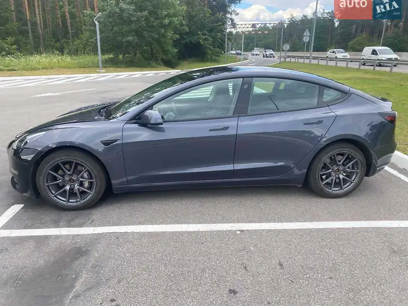 Tesla Model 3 2022