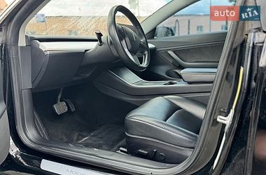 Седан Tesla Model 3 2019 в Киеве