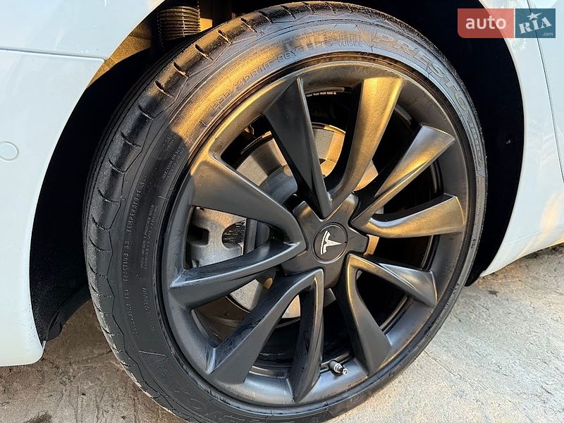 Седан Tesla Model 3 2020 в Ковеле фото 14 Седан Tesla Model 3 2020 в Ковеле
