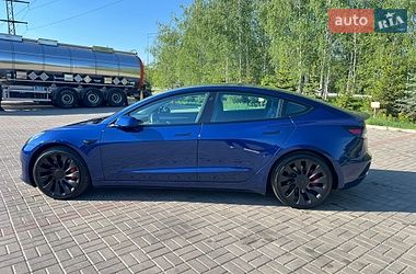 Седан Tesla Model 3 2021 в Киеве