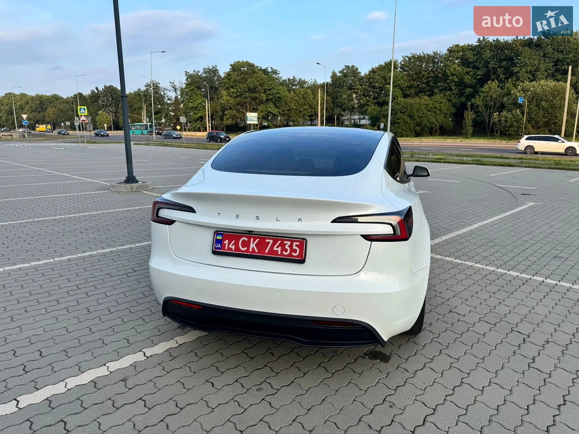 2024 Tesla Model 3 - мініатюра 9