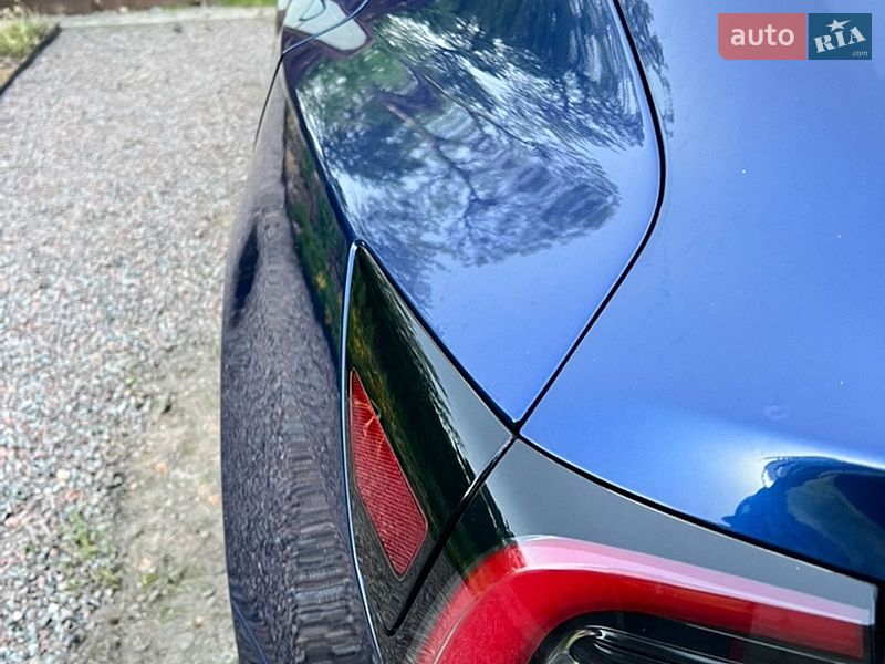 Седан Tesla Model 3 2019 в Полтаві