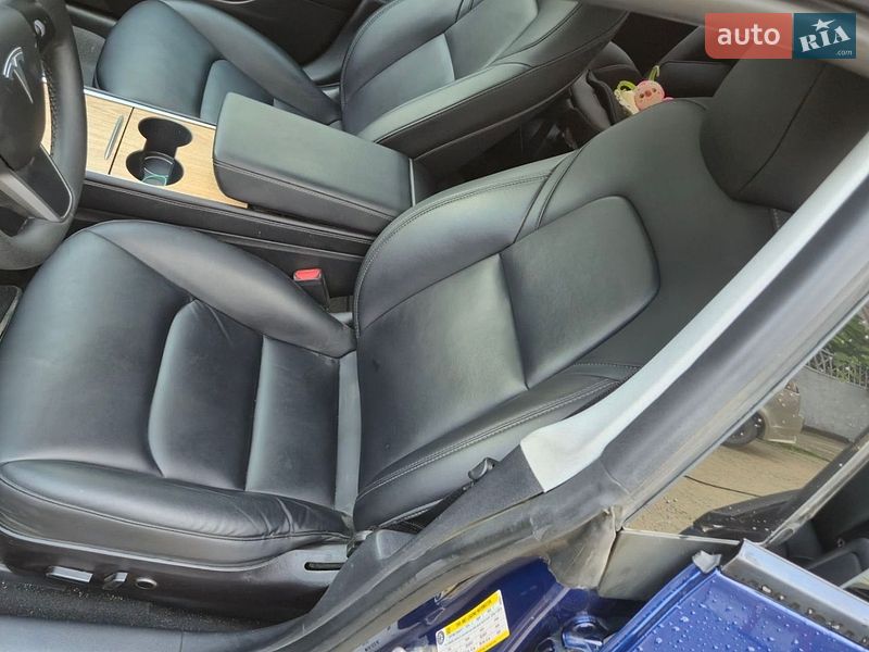 Седан Tesla Model 3 2021 в Солотвині фото 31 Седан Tesla Model 3 2021 в Солотвині