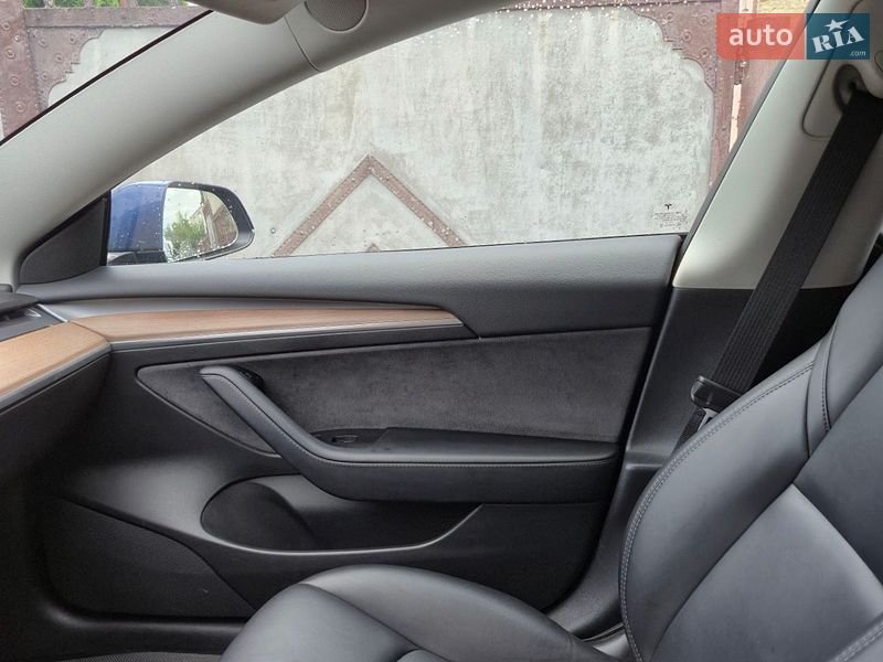 Седан Tesla Model 3 2021 в Солотвині фото 34 Седан Tesla Model 3 2021 в Солотвині