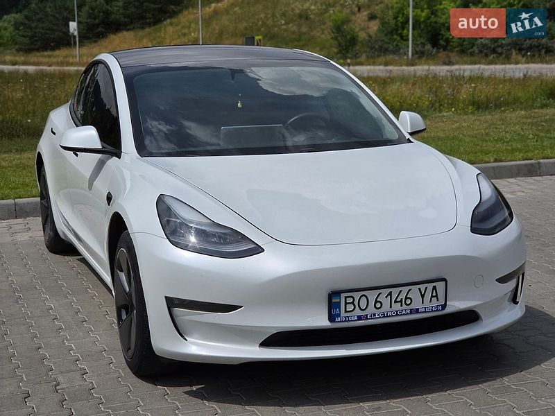Седан Tesla Model 3 2021 в Тернополі