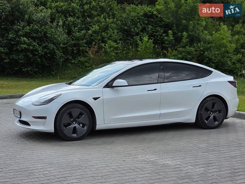 Седан Tesla Model 3 2021 в Тернополі