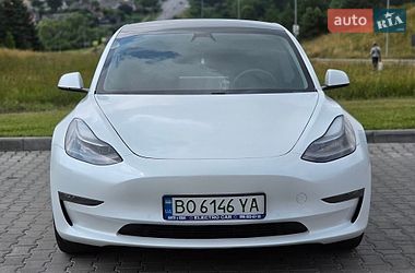 Седан Tesla Model 3 2021 в Тернополе