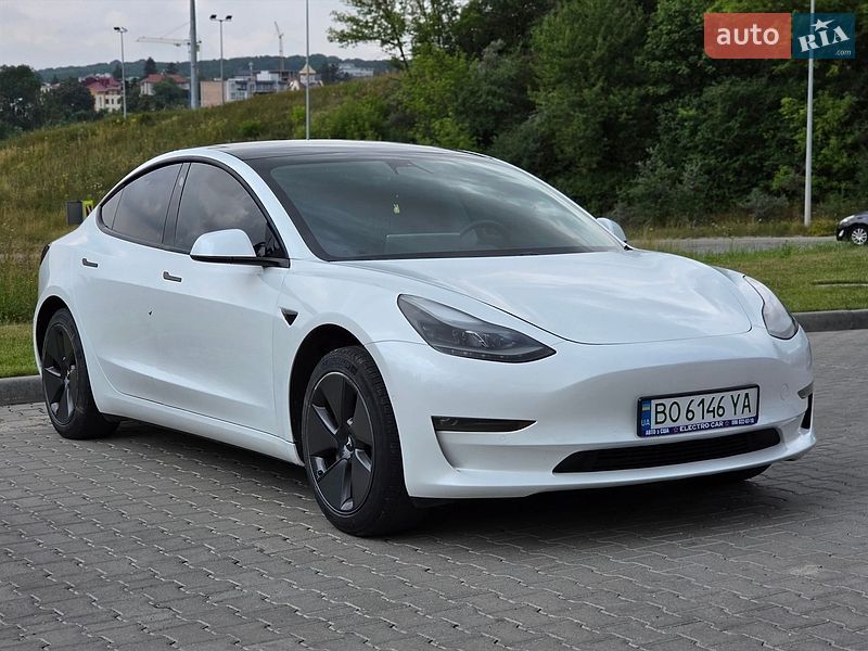 Седан Tesla Model 3 2021 в Тернополі