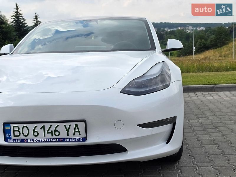 Седан Tesla Model 3 2021 в Тернополі