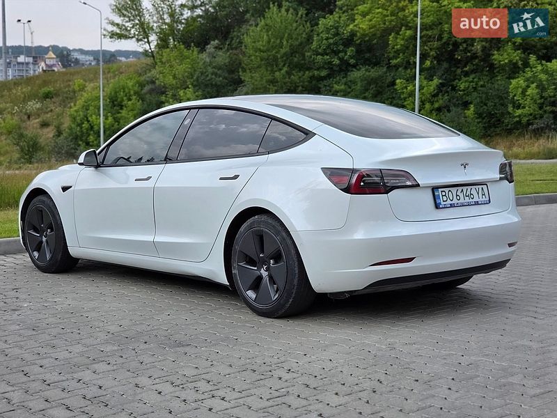 Седан Tesla Model 3 2021 в Тернополі