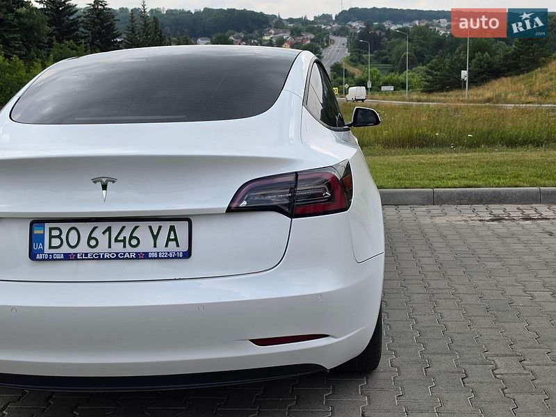 Седан Tesla Model 3 2021 в Тернополі