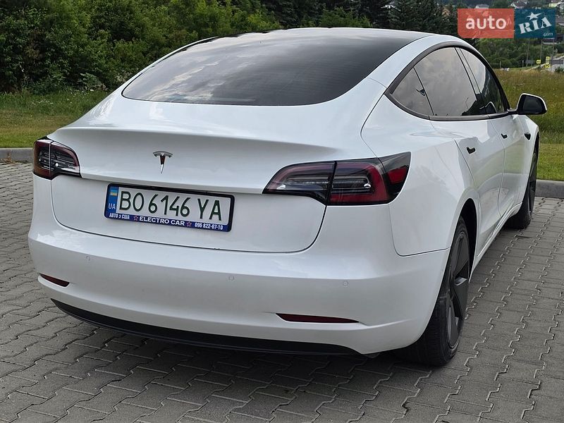 Седан Tesla Model 3 2021 в Тернополі