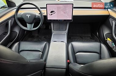Седан Tesla Model 3 2021 в Тернополі