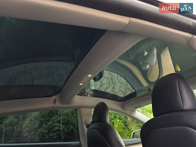 Седан Tesla Model 3 2021 в Тернополі