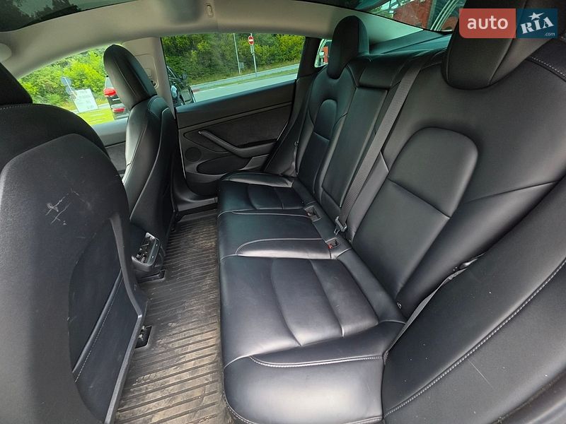 Седан Tesla Model 3 2021 в Тернополі