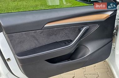 Седан Tesla Model 3 2021 в Тернополі