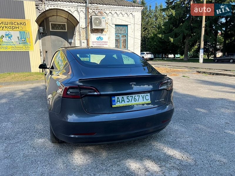 Седан Tesla Model 3 2021 в Барышевке