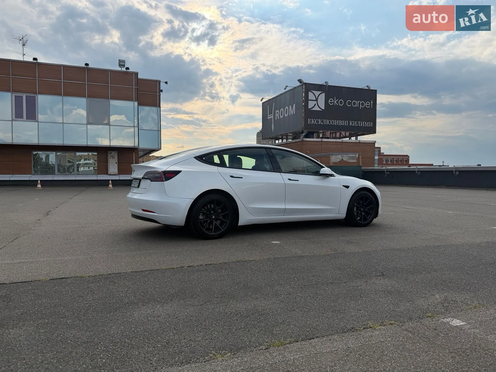 2022 Tesla Model 3 - мініатюра 11