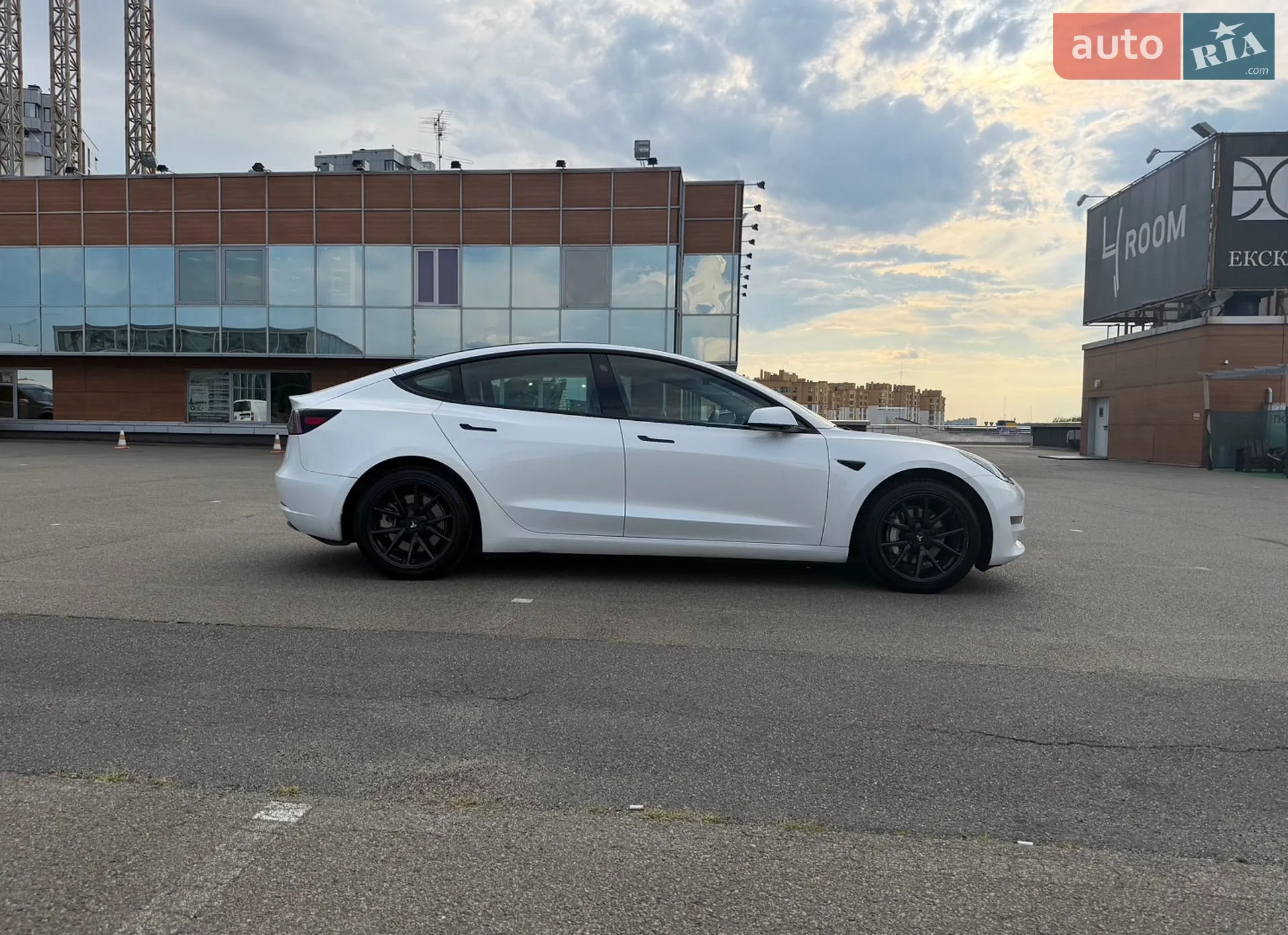2022 Tesla Model 3 - мініатюра 12